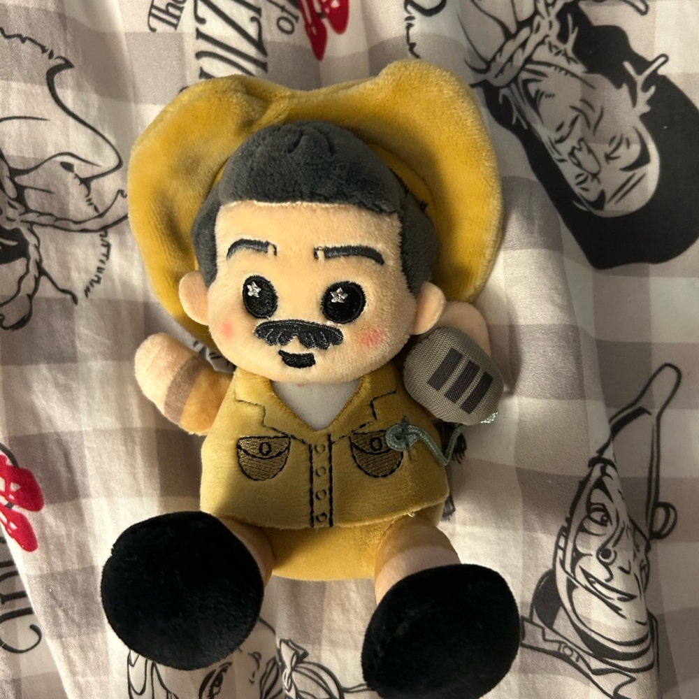 Disney jungle Cruise Skipper Wishable like new